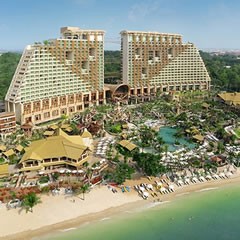 Centara Grand Mirage Beach Resort  Pattaya